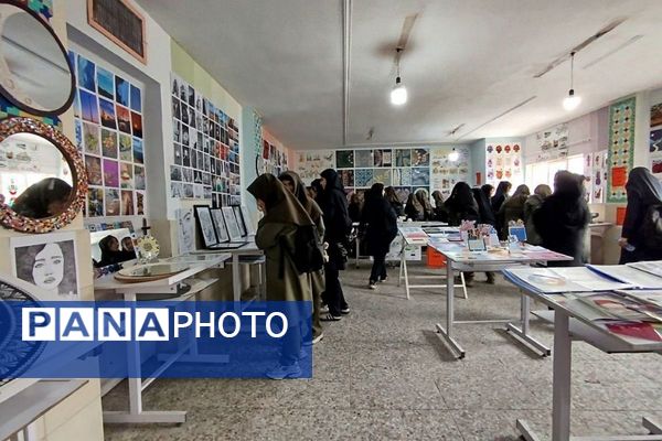 بازدید دانش آموزان پایه نهم آموزشگاه شهید خشکباری از هنرستان کار و دانش ولایت 