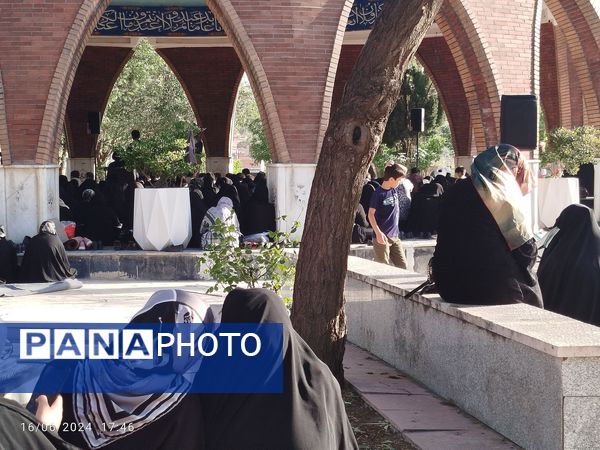 دعای روح بخش عرفه در شهرستان دره شهر 