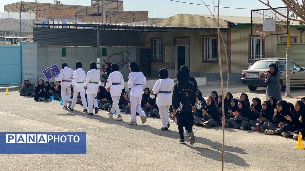 المپیاد ورزشی درونمدرسهای در دبیرستان امید