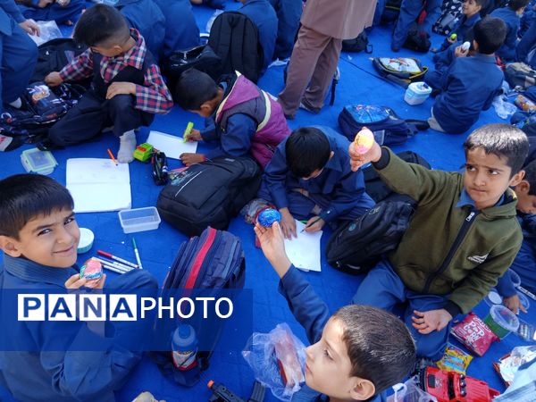 اردوی درون مدرسه‌ای به‌مناسبت روز جهانی کودک 