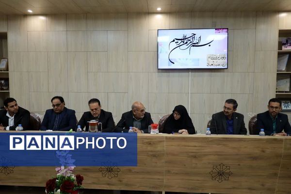 نشست مدیران مدارس سمپاد یزد با حضور رئیس سازمان ملی پرورش استعدادهای درخشان 