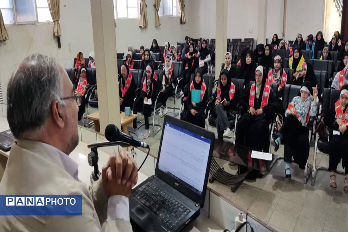 کارگاه آموزش خبرنگاری پانا در ناحیه چهار آموزش و پرورش قم