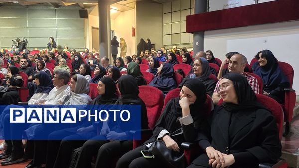 تقدیر و تجلیل از ستارگان درخشان هنرستان هنرهای زیبای اصفهان