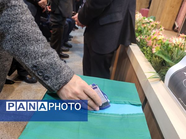 جلسه روسای انجمن مدارس ناحیه سه در دبستان مصلی‌نژاد حضرت زینب(س) 