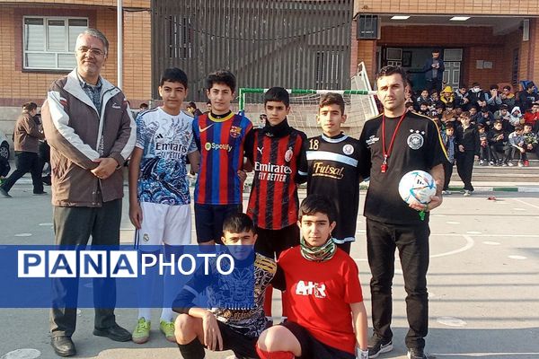  فینال المپیاد ورزشی درون مدرسه‌ای در دبیرستان بشارت بهارستان‌دو 