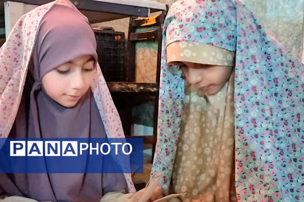 ورود دانش‌ آموزان دختر ناحیه دو شهرری به مراسم معنوی اعتکاف 