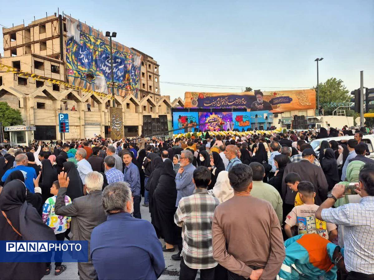 جشن بزرگ امام رضاییها در مشهد مقدس
