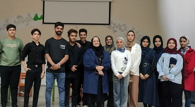 اجرای تئاتر نمایشی «تاریخ از سمت تاریک» در کانون پرورش فکری فاز ۲ اندیشه 