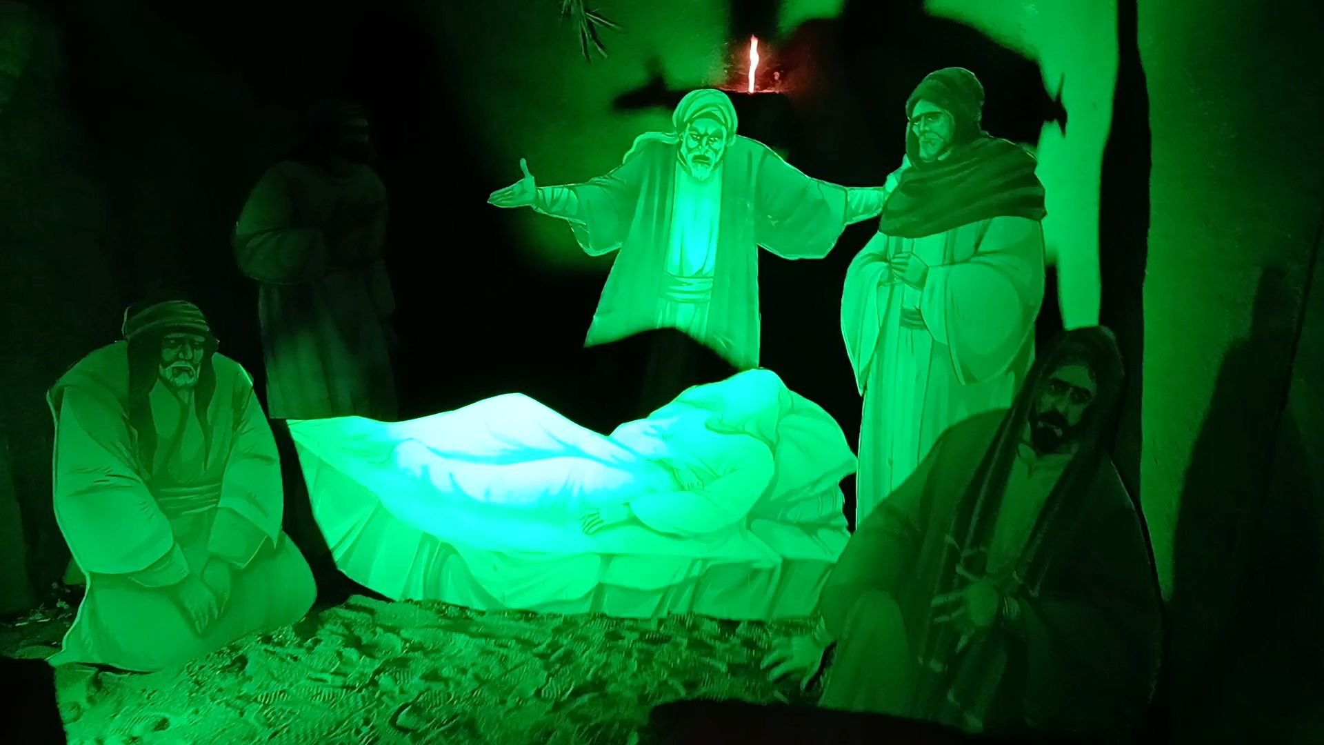 برپایی نمایشگاه حدیث غربت همراه با میزبانی شهید گمنام