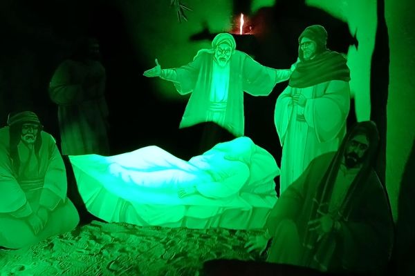 برپایی نمایشگاه حدیث غربت همراه با میزبانی شهید گمنام