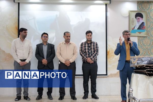 برگزاری اولین جلسه انجمن اولیاء و مربیان دبستان شاهد آقا مصطفی خمینی کاشمر