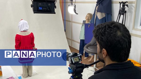عکاسی از برترین آثار جشنواره ملی طراحی و دوخت لباس دانش‌آموزی