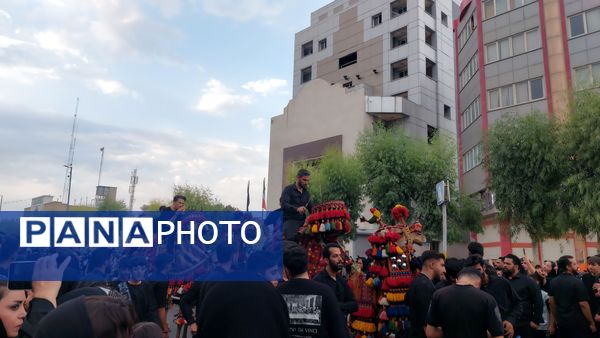 جلوه‌هایی از حرکت نمادین کاروان اسرای کربلا در قم
