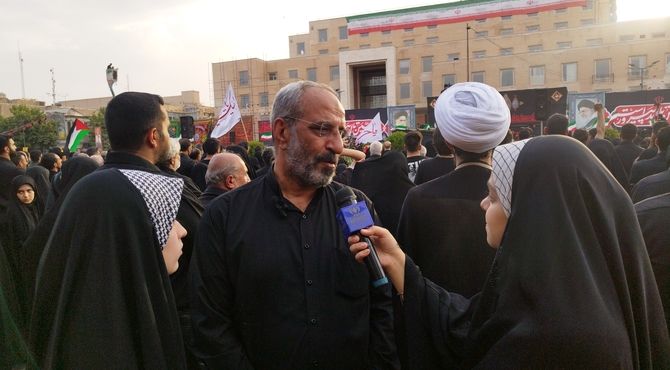 امروز پرچم دفاع از آقا اباعبدالله الحسین و پرچم پیروزی اسلام در دست ولی فقیه است