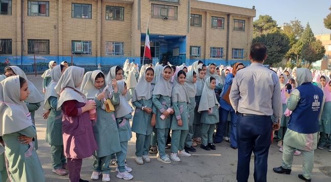 گرامیداشت روز آتش‌نشان در مدرسه پروین اعتصامی با حضور قهرمانان خاموش