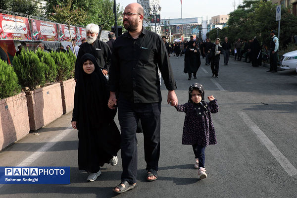 حضور کودکان و نوجوانان در جاماندگان اربعین حسینی - تهران