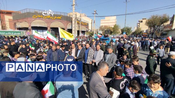 گرامیداشت روز دانش‌آموز همزمان با 13 آبان‌ در فردیس  