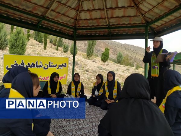 اردوی مهارتی تشکیلاتی پیشتازان دختر مقطع متوسطه اول ناحیه سه شیراز 