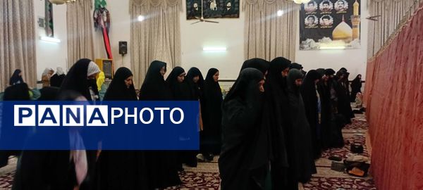 نماز جماعت در شب میلاد حضرت زهرا س در خلیل آباد