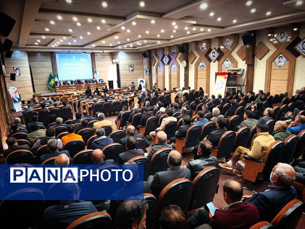 نایب رئیس مجلس شورای اسلامی پای درد دل فعالان اقتصادی نشست