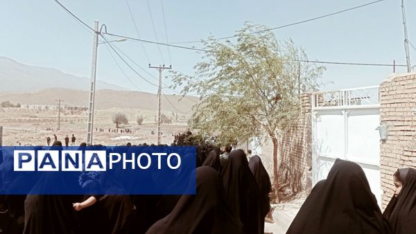 بازماندگان اربعین شهر نسر با راهپیمایی باشکوه یاد شهدای کربلا را گرامی داشتند