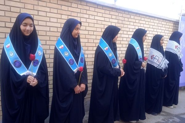  اجرای طرح انس با قرآن دبیرستان خاص نمونه فرهنگ مهر فاطمی