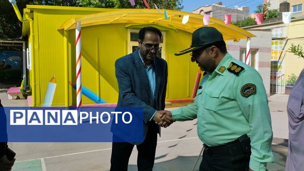 به صدا درآوردن زنگ سپاس‌ معلم در مدرسه شاهد شهید ناصری