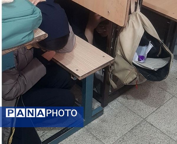  مانور زلزله در مدرسه سمانه ناحیه یک 