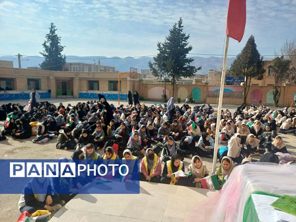 همایش یاوران انقلاب پیشتازان مقاومت در شهرستان ایوان