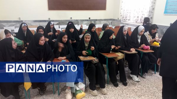 برگزاری هفته دوم دوره آموزشی فصل رویش در هنرستان ثمین