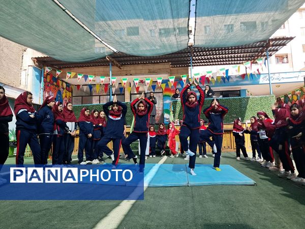 اجرای برنامه‌های ورزشی دبستان ارمغان هستی ناحیه 3 کرج در هفته تربیت‌بدنی 