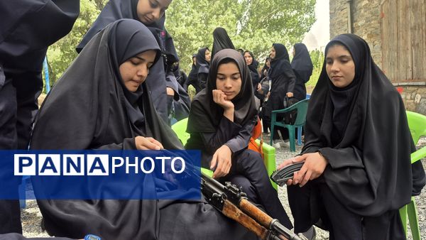 برگزاری اردوی عملی درس آمادگی دفاعی دانش‌آموزان در اردوگاه پنجعلی شازند