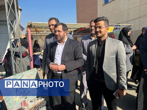 برگزاری مراسم هفته پژوهش در آموزشگاه فرزانگان هیأت امنای ملارد