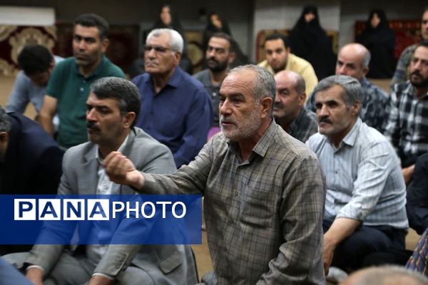 حضور مسئولان استان در مسجد المصطفی شهرک شهید مدنی همدان