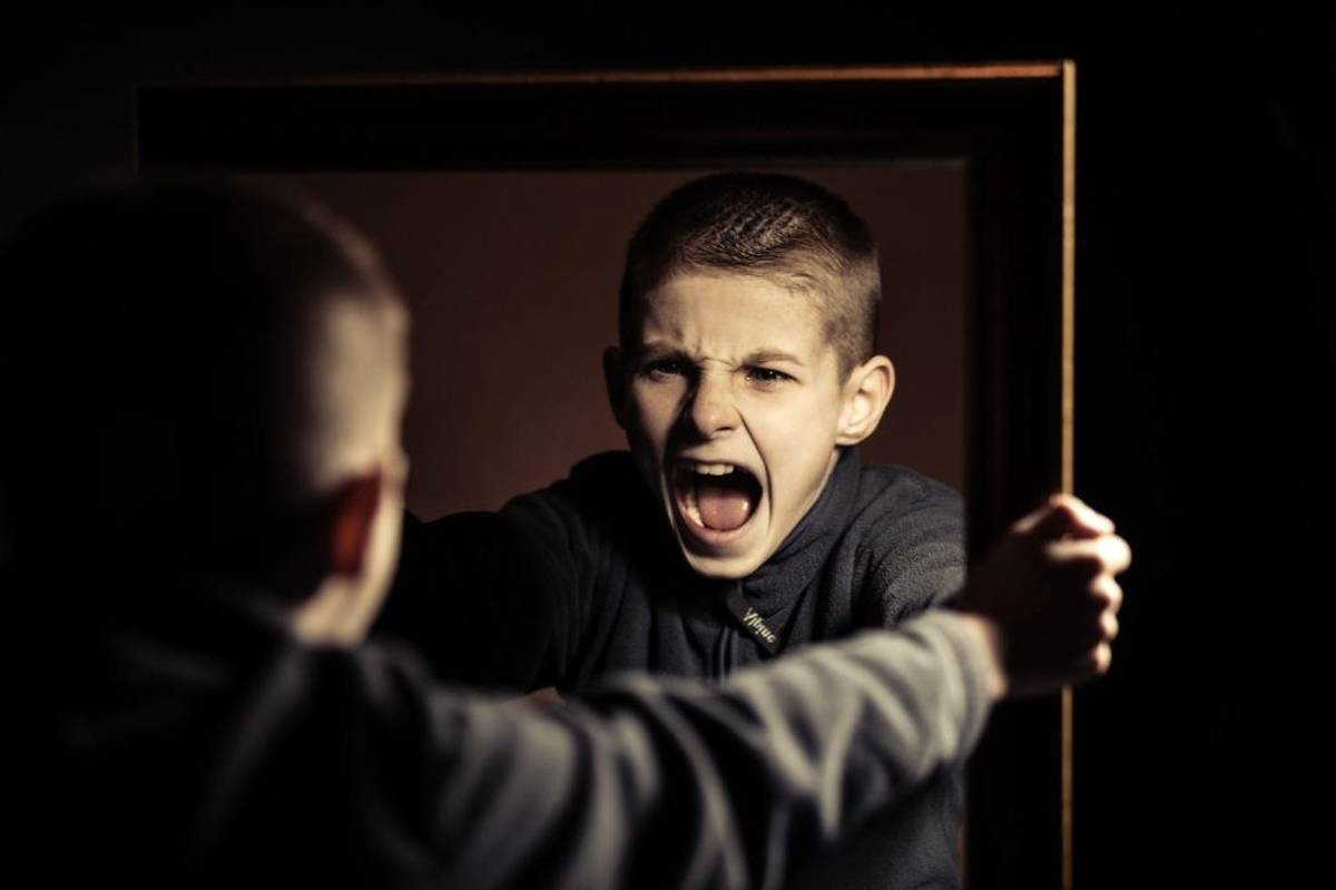 نقش موثر والدین در کنترل احساس خشم نوجوانان