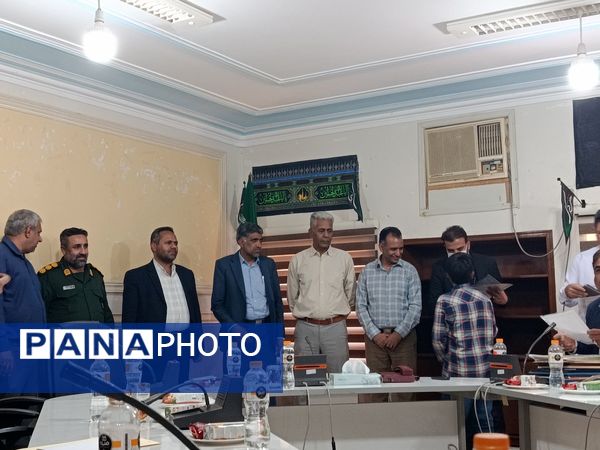 فرمانداری حاجی‌آباد و قلم‌های امید نگاهی به آینده رسانه و توسعه در سایه روز خبرنگار