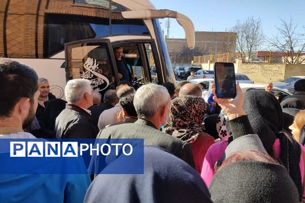همایش بدرقه‌ دانش‌آموزان منتخب سازمان دانش‌آموزی به عمره‌ مفرده دانش‌آموزی
