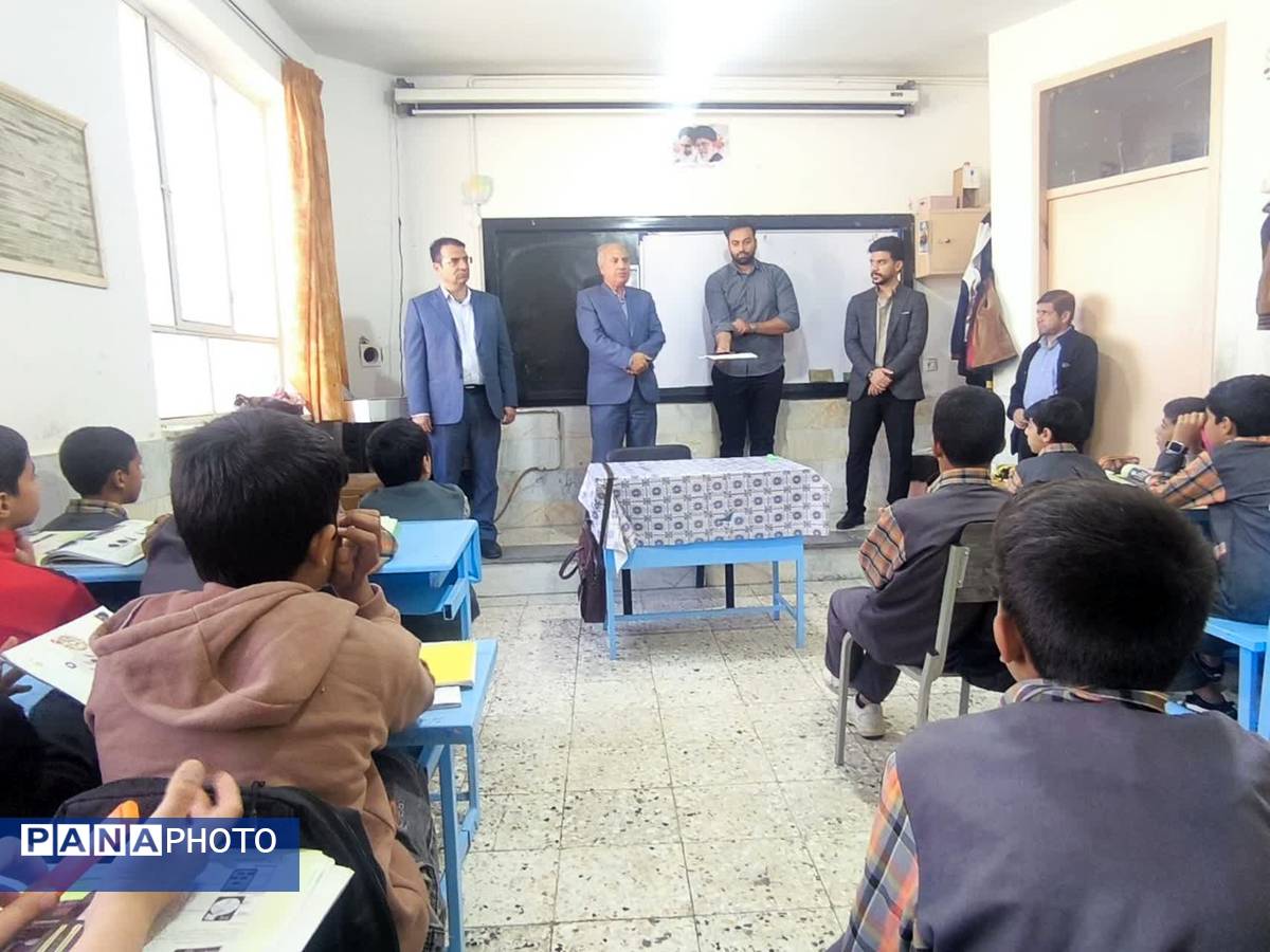 بازدید مسئولین آموزش و پرورش  از دبستان شهید پسندیده فدافن