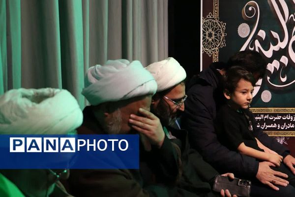 آیین تکریم مادران و همسران شهدا در شبستان بزرگ حرم بی‌بی سکینه(س)