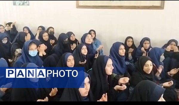  تقدیر از فعالین حجاب و عفاف در دبیرستان شاهد تکتم