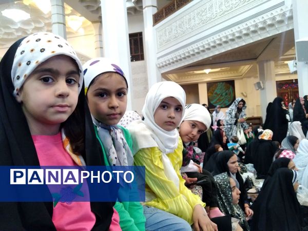شادپیمایی و تجمع بزرگ دختران فاطمی در سومین حرم اهل بیت(ع)