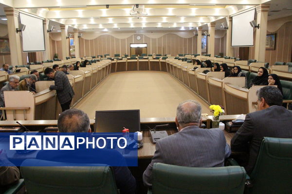 نشست خبری انجمن داروسازان یزد