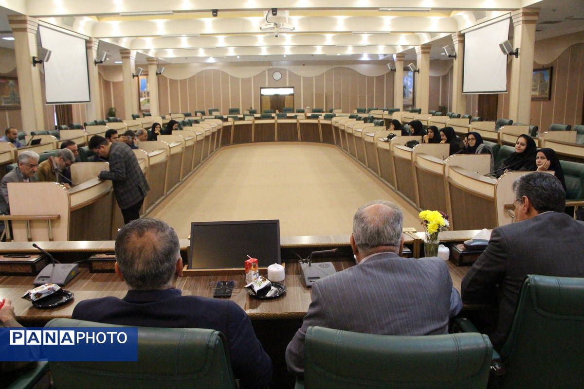 نشست خبری انجمن داروسازان یزد