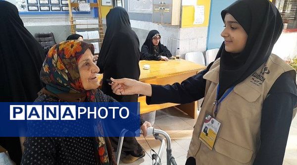 برگزاری چهاردهمین دوره انتخابات ریاست جمهوری کشور در دبیرستان ناصر مشهد