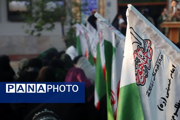 دانش‌آموزان کوهدشتی در یادمان شهدای هویزه