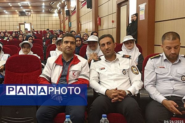 تجلیل از حافظان سلامت و ایمنی در رباط کریم