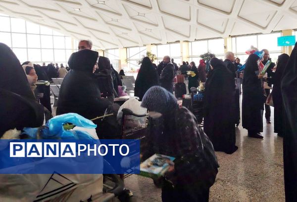 بازگشت کاروان‌های دانش‌آموزی حج عمره از ۶ استان کشور از ایستگا ه پروازی مشهد