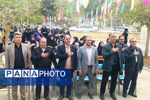 طنین زنگ کتاب در آموزشگاه مهدیزاده؛ آغاز پیاده‌روی فرهنگی تا کتابخانه ۱۵ خرداد پیشوا