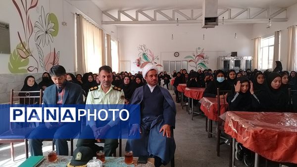 جلسه پرسش و پاسخ با حضور امام جمعه نیشابور
