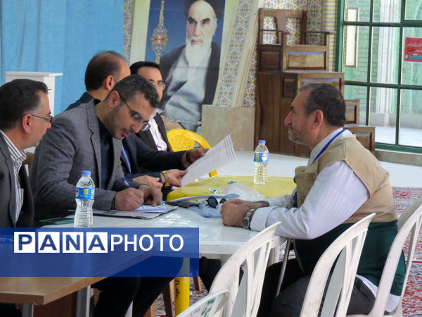 برپایی میز خدمت آموزش و پرورش خراسان شمالی